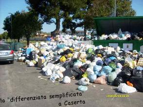 Immagine di spazzatura a Caserta