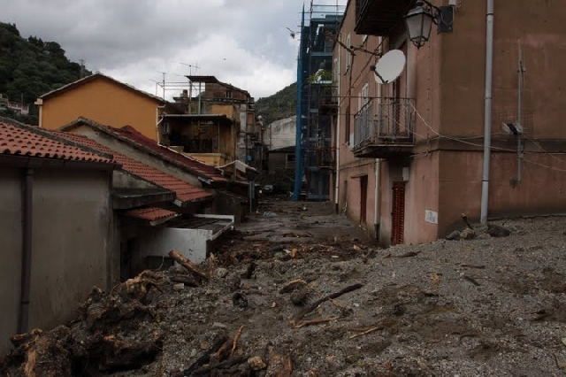 Alluvione messina 2 ottobre 2009