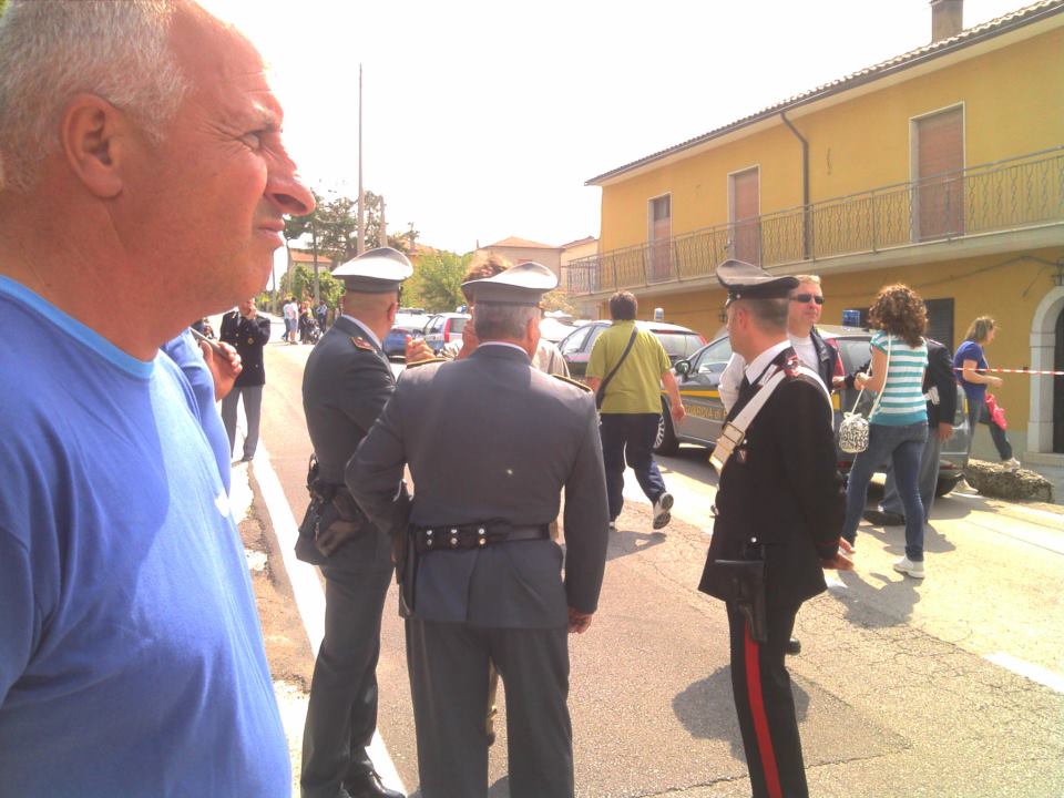 La protesta dei lavoratori dell'Irisbus al Giro d'Italia domenica 13/05/2012 località Contrada Bosco Montemiletto (AV)