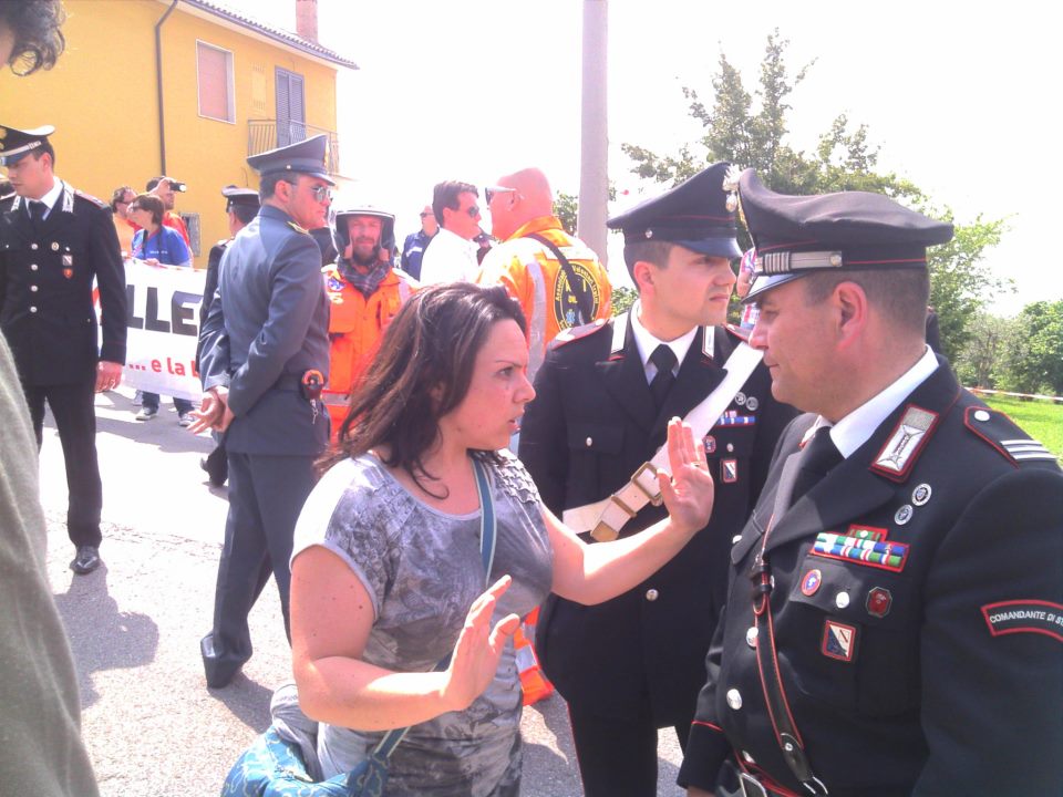 La protesta dei lavoratori dell'Irisbus al Giro d'Italia domenica 13/05/2012 località Contrada Bosco Montemiletto (AV)