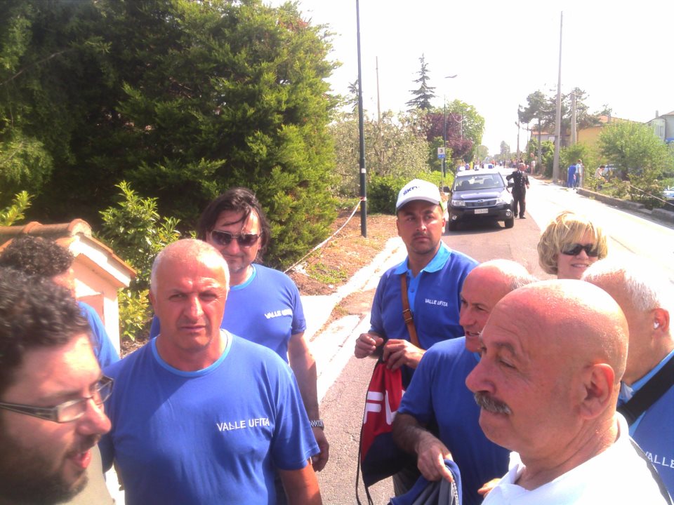 La protesta dei lavoratori dell'Irisbus al Giro d'Italia domenica 13/05/2012 località Contrada Bosco Montemiletto (AV)