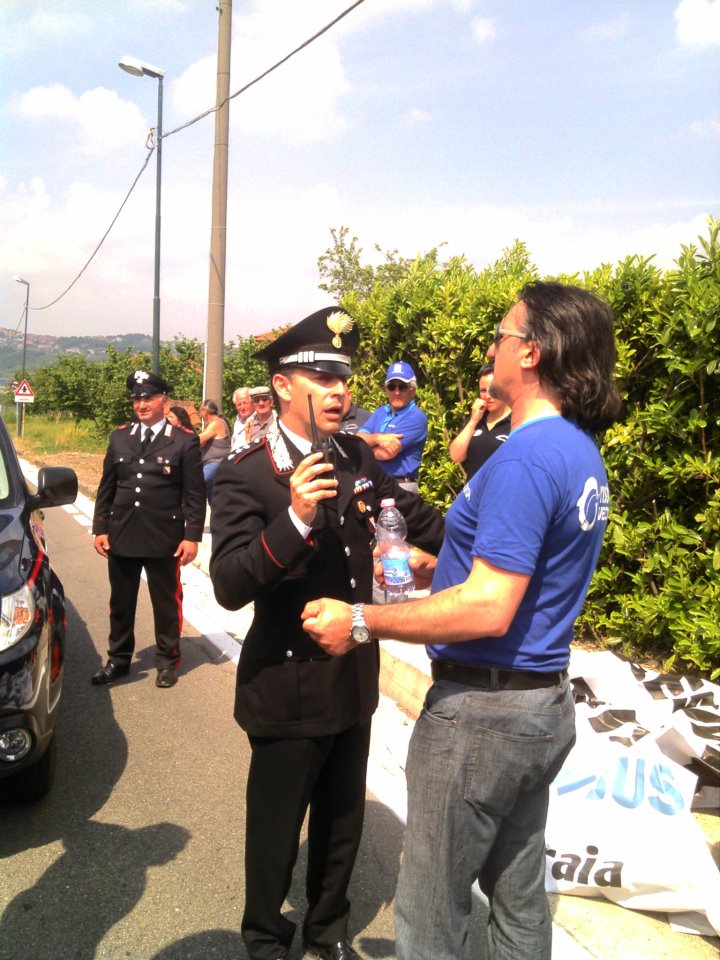 La protesta dei lavoratori dell'Irisbus al Giro d'Italia domenica 13/05/2012 località Contrada Bosco Montemiletto (AV)