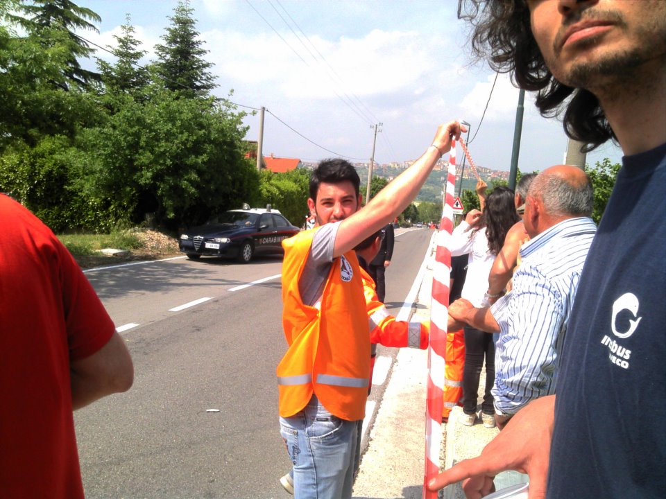 La protesta dei lavoratori dell'Irisbus al Giro d'Italia domenica 13/05/2012 località Contrada Bosco Montemiletto (AV)