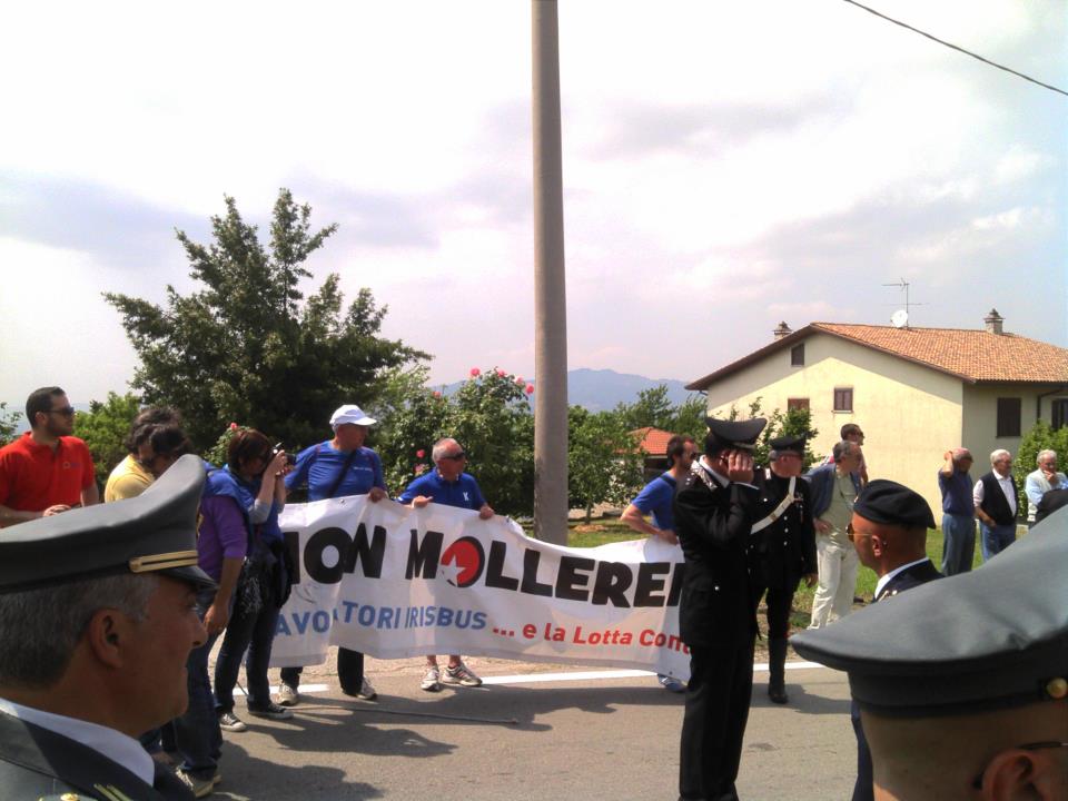 La protesta dei lavoratori dell'Irisbus al Giro d'Italia domenica 13/05/2012 località Contrada Bosco Montemiletto (AV)