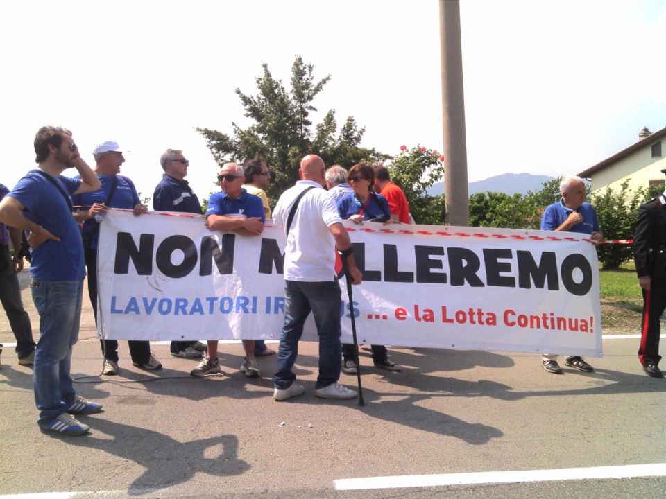 La protesta dei lavoratori dell'Irisbus al Giro d'Italia domenica 13/05/2012 località Contrada Bosco Montemiletto (AV)