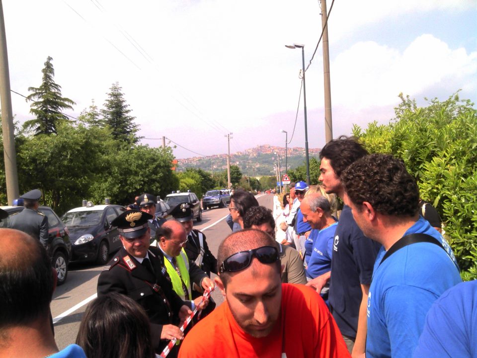 La protesta dei lavoratori dell'Irisbus al Giro d'Italia domenica 13/05/2012 località Contrada Bosco Montemiletto (AV)