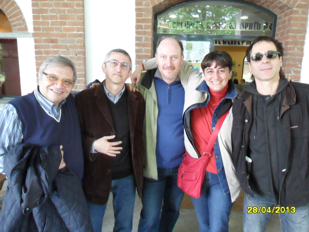 Massimo Priviero, Laura Tussi, Fabrizio Cracolici, Claudio Fucci e Volo Libero alla Maratona di Teatro di Musica e Impegno Civile a Rozzano (Milano), organizzata dall'Associazione ARCI PONTI DI MEMORIA.