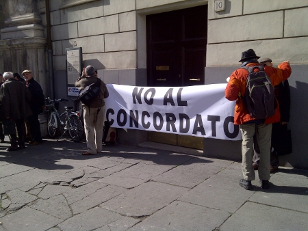 Manifestazione contro i Cappellani Militari di Roma 18/02/2012